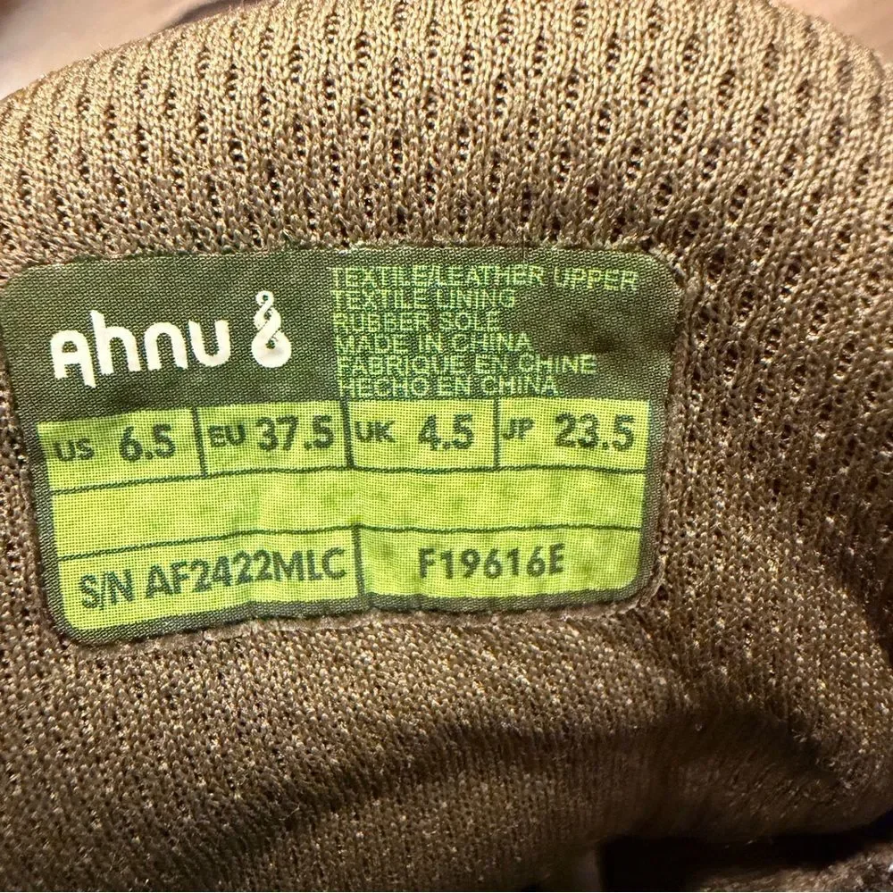 Ahnu by Teva Sugarpine Women’s Dark Brown Waterproof Hiking Boots 6.5